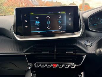 PEUGEOT E-2008 50kWh Active Premium SUV 5dr Electric Auto (136 ps)