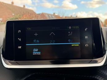 PEUGEOT E-2008 50kWh Active Premium SUV 5dr Electric Auto (136 ps)