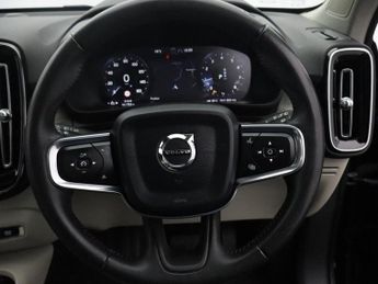 VOLVO XC40 2.0 T4 Inscription Pro SUV 5dr Petrol Auto AWD Euro 6 (s/s) (190