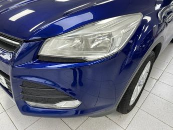 FORD KUGA 2.0 TDCi Zetec SUV 5dr Diesel Manual 2WD Euro 5 (140 ps)