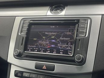 VOLKSWAGEN CC 2.0 TDI BlueMotion Tech R-Line Saloon 4dr Diesel DSG Euro 6 (s/s