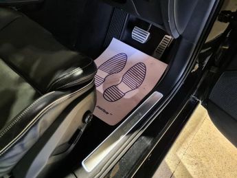 VOLVO S90 2.0 T4 R-Design Plus Saloon 4dr Petrol Auto Euro 6 (s/s) (190 ps