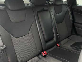 FORD MONDEO 2.0 TDCi ST-Line X Hatchback 5dr Diesel Powershift Euro 6 (s/s) 