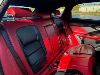 JAGUAR F-PACE 3.0 V6 S SUV 5dr Petrol Auto AWD Euro 6 (s/s) (380 ps)