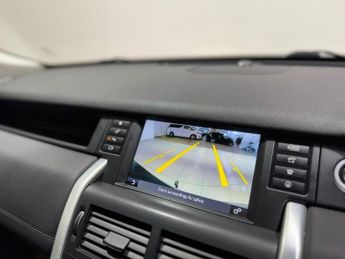 LAND ROVER DISCOVERY SPORT 2.0 TD4 HSE SUV 5dr Diesel Auto 4WD Euro 6 (s/s) (180 ps)