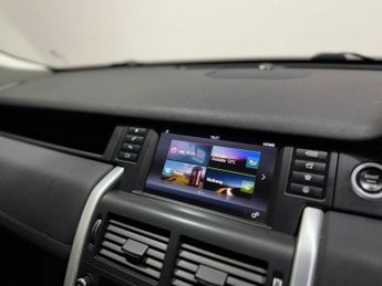 LAND ROVER DISCOVERY SPORT 2.0 TD4 HSE SUV 5dr Diesel Auto 4WD Euro 6 (s/s) (180 ps)