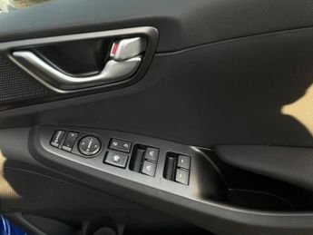 HYUNDAI IONIQ 38.3kWh Premium Hatchback 5dr Electric Auto (136 ps)