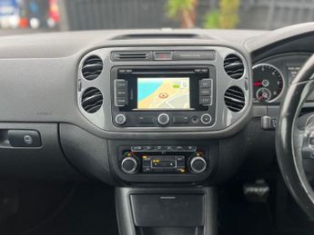 VOLKSWAGEN TIGUAN 2.0 TDI BlueMotion Tech Match SUV 5dr Diesel DSG 4WD Euro 5 (s/s