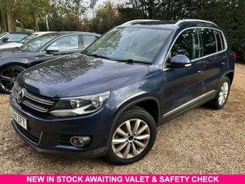 VOLKSWAGEN TIGUAN 2.0 TDI BlueMotion Tech Match SUV 5dr Diesel DSG 4WD Euro 5 (s/s