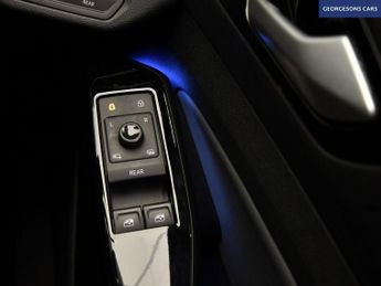 VOLKSWAGEN ID.4 Pro Performance 77kWh Life SUV 5dr Electric Auto (204 ps)