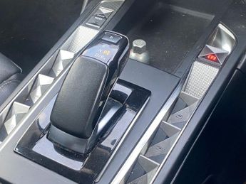 DS AUTOMOBILES DS 3 E-TENSE 50kWh Prestige Crossback 5dr Electric Auto (136 ps)