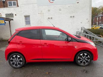 TOYOTA AYGO 1.0 VVT-i x-trend Hatchback 5dr Petrol Manual Euro 6 (71 ps)