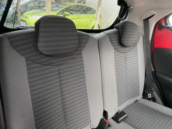 TOYOTA AYGO 1.0 VVT-i x-trend Hatchback 5dr Petrol Manual Euro 6 (71 ps)