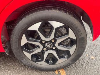 TOYOTA AYGO 1.0 VVT-i x-trend Hatchback 5dr Petrol Manual Euro 6 (71 ps)