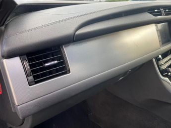 JAGUAR XF 2.0d Prestige Saloon 4dr Diesel Manual Euro 6 (s/s) (163 ps)