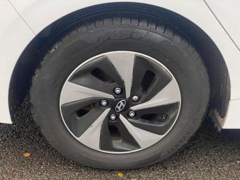 HYUNDAI IONIQ 1.6 h-GDi GPF Premium SE Hatchback 5dr Petrol Hybrid DCT Euro 6 