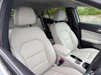 MERCEDES-BENZ GLA-CLASS 2.1 GLA200d Sport SUV 5dr Diesel 7G-DCT Euro 6-2 OWNER CAR FINIS