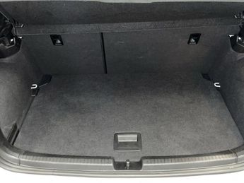 VOLKSWAGEN POLO 1.0 TSI R-Line Hatchback 5dr Petrol DSG Euro 6 (s/s) (95 ps)