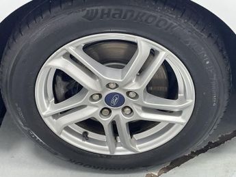 FORD FOCUS 1.5 EcoBlue Zetec Estate 5dr Diesel Manual Euro 6 (s/s) (120 ps)