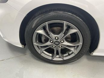 FORD FOCUS 1.0T EcoBoost ST-Line Hatchback 5dr Petrol Auto Euro 6 (s/s) (12