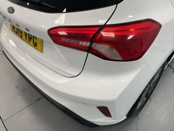 FORD FOCUS 1.0T EcoBoost ST-Line Hatchback 5dr Petrol Auto Euro 6 (s/s) (12
