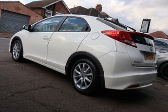 HONDA CIVIC 1.8 i-VTEC EX Hatchback 5dr Petrol Auto Euro 5 (142 ps)