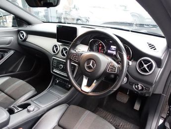 MERCEDES-BENZ CLA 2.1 CLA220d Sport Coupe 4dr Diesel 7G-DCT Euro 6 (s/s) (177 ps) 