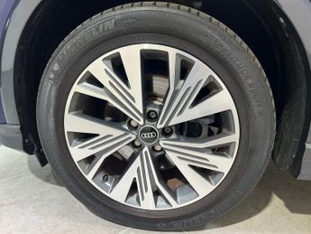AUDI Q4 E-TRON 35 Sport SUV 5dr Electric Auto 55kWh (170 ps)