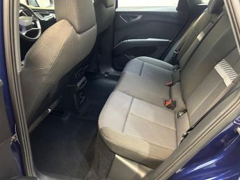 AUDI Q4 E-TRON 35 Sport SUV 5dr Electric Auto 55kWh (170 ps)