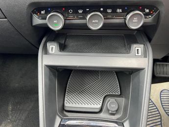 CITROEN C4 1.5 BlueHDi Shine Plus Hatchback 5dr Diesel EAT8 Euro 6 (s/s) (1