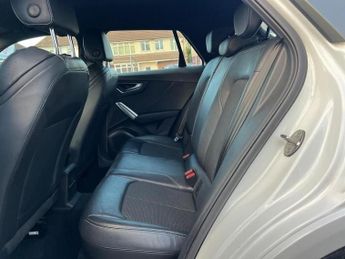 AUDI Q2 1.6 TDI 30 S line SUV 5dr Diesel S Tronic Euro 6 (s/s) (116 ps)