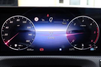 MERCEDES-BENZ CLA 220D 2.0 AMG LINE PREMIUM PLUS 