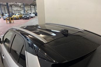 TOYOTA YARIS CROSS 1.5 VVT-h Dynamic SUV 5dr Petrol Hybrid E-CVT AWD Euro 6 (s/s) (