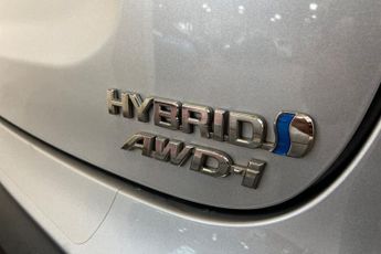 TOYOTA YARIS CROSS 1.5 VVT-h Dynamic SUV 5dr Petrol Hybrid E-CVT AWD Euro 6 (s/s) (