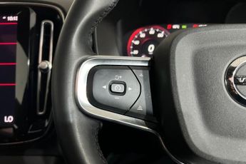 VOLVO XC40 1.5h T5 Recharge 10.7kWh Ultimate Dark SUV 5dr Petrol Plug-in Hy