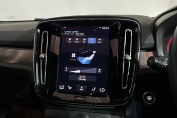VOLVO XC40 1.5h T5 Recharge 10.7kWh Ultimate Dark SUV 5dr Petrol Plug-in Hy