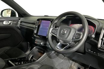 VOLVO XC40 1.5h T5 Recharge 10.7kWh Ultimate Dark SUV 5dr Petrol Plug-in Hy