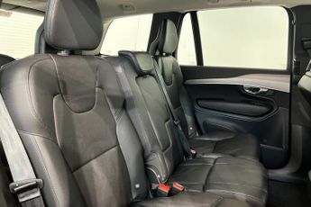 VOLVO XC90 2.0 B5 MHEV Momentum SUV 5dr Petrol Hybrid Auto 4WD Euro 6 (s/s)