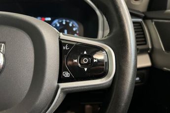 VOLVO XC90 2.0 B5 MHEV Momentum SUV 5dr Petrol Hybrid Auto 4WD Euro 6 (s/s)