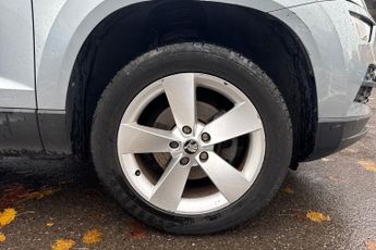 SKODA KAROQ 1.6 TDI SE SUV 5dr Diesel DSG Euro 6 (s/s) (115 ps) Rear Parking