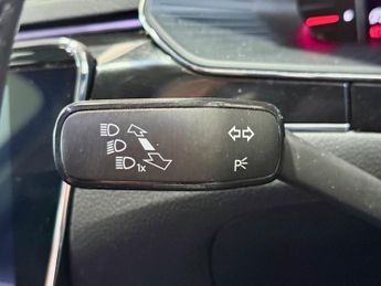 SKODA SUPERB 1.4 TSI iV 13kWh Laurin & Klement Estate 5dr Petrol Plug-in Hybr