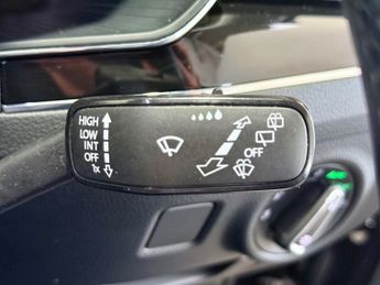 SKODA SUPERB 1.4 TSI iV 13kWh Laurin & Klement Estate 5dr Petrol Plug-in Hybr