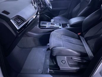 AUDI Q5 2.0 TFSI 45 Black Edition SUV 5dr Petrol S Tronic quattro Euro 6