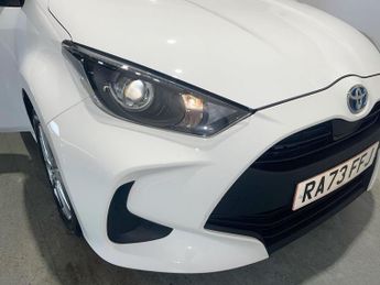 TOYOTA YARIS 1.5 VVT-h Icon Hatchback 5dr Petrol Hybrid E-CVT Euro 6 (s/s) (1