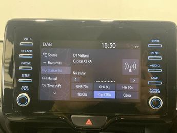 TOYOTA YARIS 1.5 VVT-h Icon Hatchback 5dr Petrol Hybrid E-CVT Euro 6 (s/s) (1