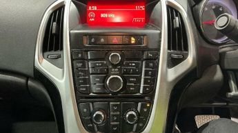 VAUXHALL ASTRA 1.6 16v SRi Hatchback 5dr Petrol Auto Euro 5 (115 ps)