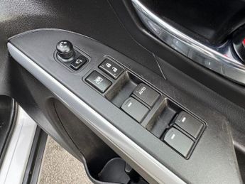 SUZUKI SX4 S-CROSS 1.4 Boosterjet SZ5 SUV 5dr Petrol Auto ALLGRIP Euro 6 (s/s) (140