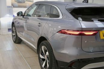 JAGUAR F-PACE 2.0 P250i S SUV 5dr Petrol Auto AWD Euro 6 (s/s) (250 ps)