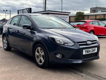 Ford Focus 1.6 Zetec Navigator Hatchback 5 Door Petrol Manual Grey 1 Former