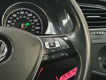 VOLKSWAGEN GOLF 1.5 TSI EVO SE Nav Hatchback 5dr Petrol DSG Euro 6 (s/s) (130 ps